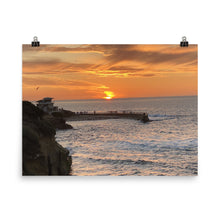 Load image into Gallery viewer, Poster of Children&#39;s Beach at the Cove in La Jolla, California